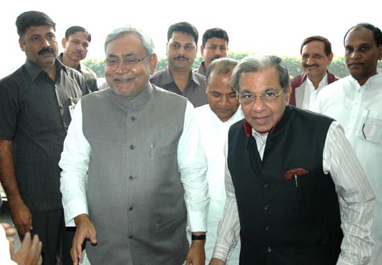 Nitish Kumar arriving at IGI Airport, New Delhi for his departure to Pakistan on 9th Nov. 2012.