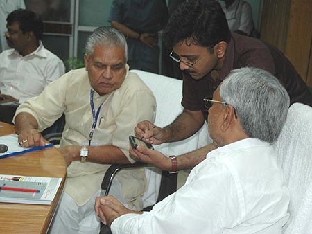 Nitish & Water resources minister Vijendra Yadav